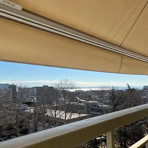 επισκεφθείτε το ξενοδοχείο